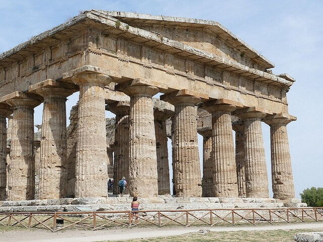 Die sehenswertesten Etappen einer Tour im Cilento zwischen Archäologie und Schönheit