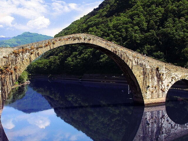Feiern Sie Halloween auf der Teufelsbrücke!