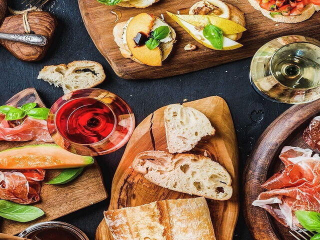 Alles was man über den Aperitif auf italienische Art wissen sollt