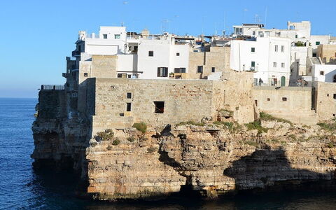 Ein Ausflug ins Blaue in Polignano a Mare