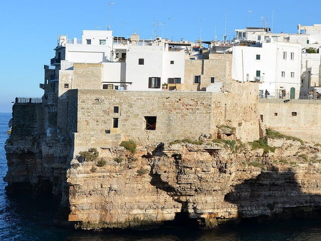 Ein Ausflug ins Blaue in Polignano a Mare