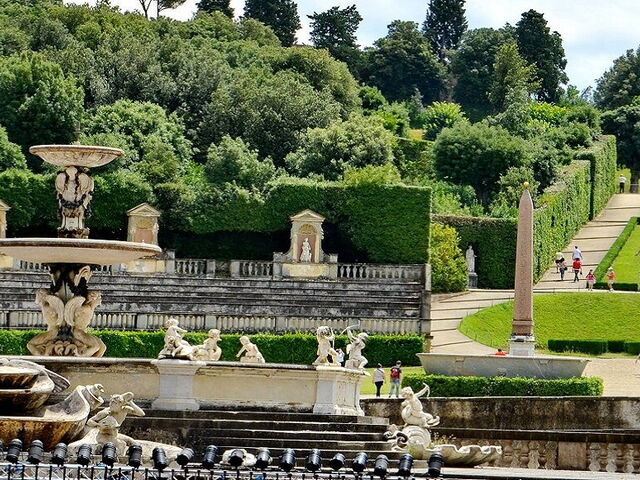 Der Boboli-Garten, ein wunderschönes Freilichtmuseum in Florenz