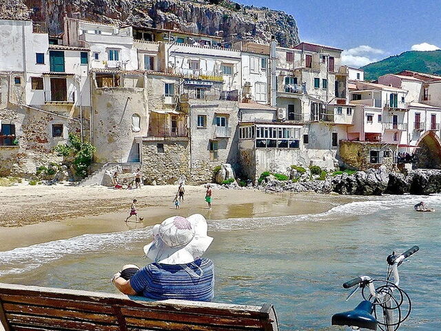 Cefalù, eine Tour zwischen natürlichen und architektonischen Schönheiten