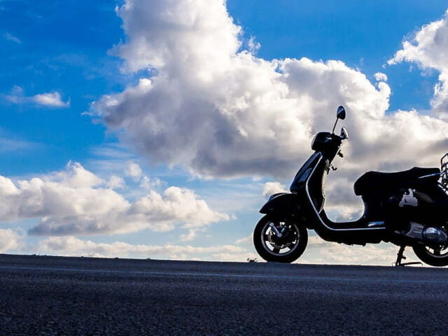 Vespa Piaggio: Eine kurze Geschichte des mythischen italienischen Rollers