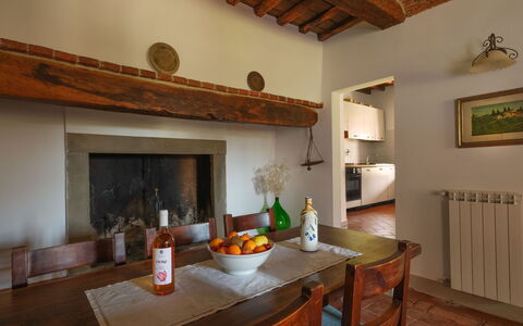 Unterkunft Pozzo Dei Desideri 2: Esszimmer, Wohnzimmer