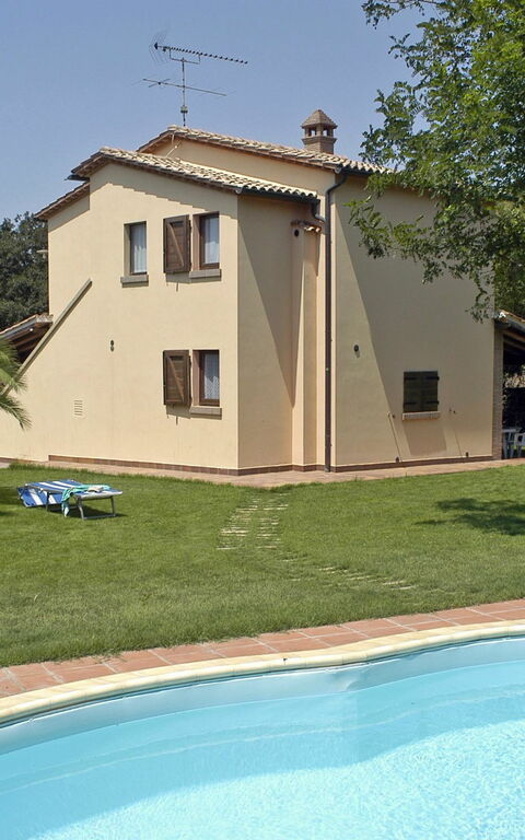 Poderino: Schwimmbad