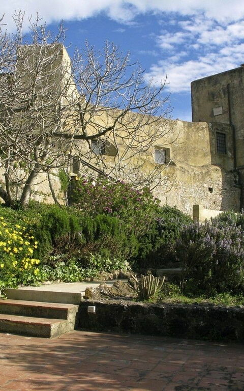 Presidio: Außen, Draussen