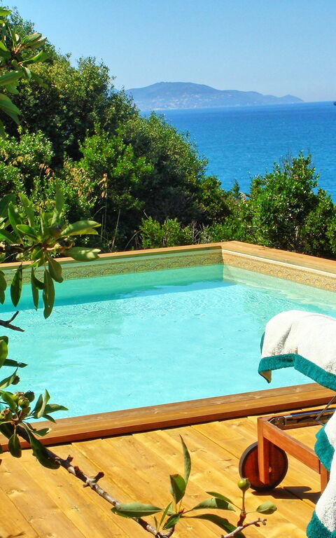 Presidio: Garten, Schwimmbad