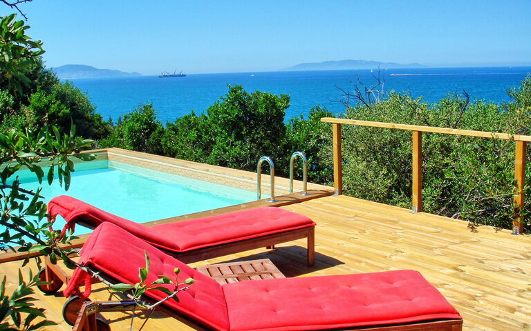 Presidio: Garten, Schwimmbad