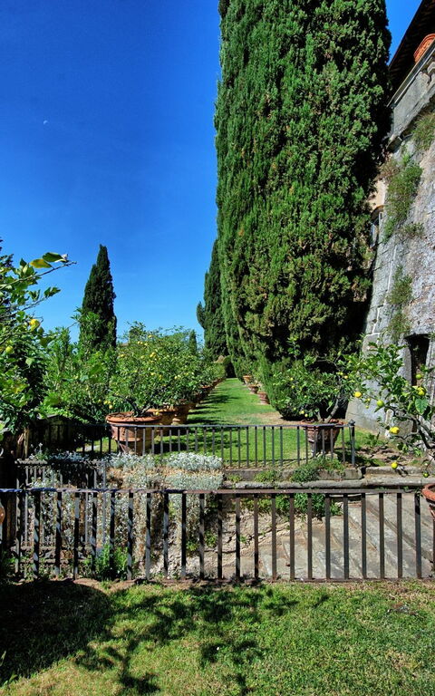 Montegufoni: Außen, Draussen, Garten