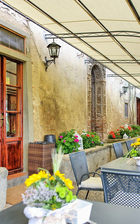 Montegufoni: Einrichtungen