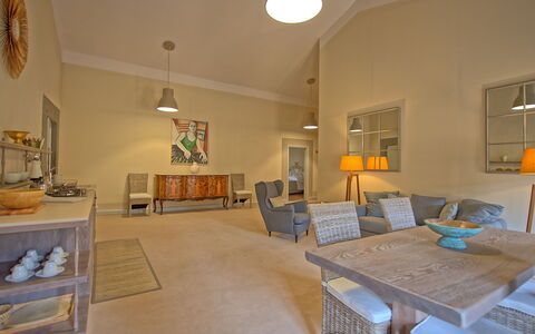 Unterkunft Montegufoni 27: Esszimmer, Küche, Wohnzimmer