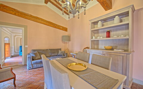 Unterkunft Montegufoni 18: Esszimmer, Küche, Wohnzimmer