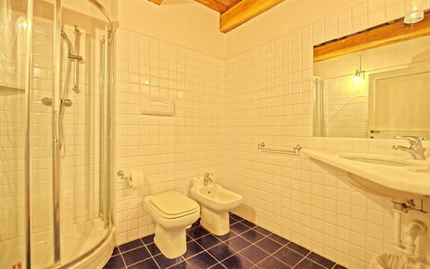 Unterkunft Acciaioli 1Bis: Bad