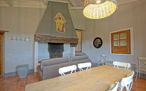 Unterkunft Acciaioli 14: Esszimmer, Küche, Wohnzimmer