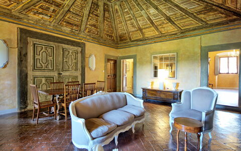 Unterkunft Cupola: Esszimmer, Wohnzimmer