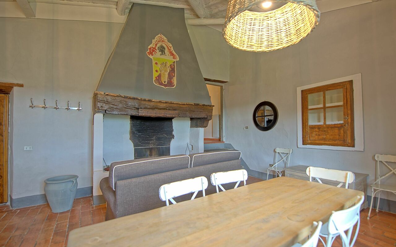 Unterkunft Acciaioli 14: Esszimmer, Küche, Wohnzimmer