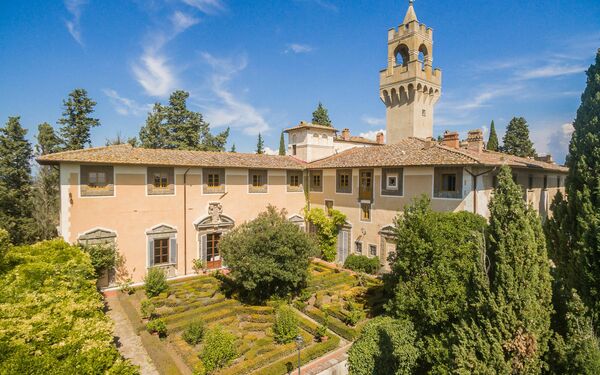 Montegufoni: Ansichten, Außen, Draussen