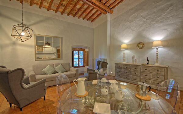 Unterkunft Montegufoni 17: Esszimmer, Küche, Wohnzimmer