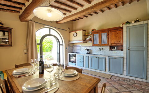 Unterkunft Glicini 2: Esszimmer, Küche