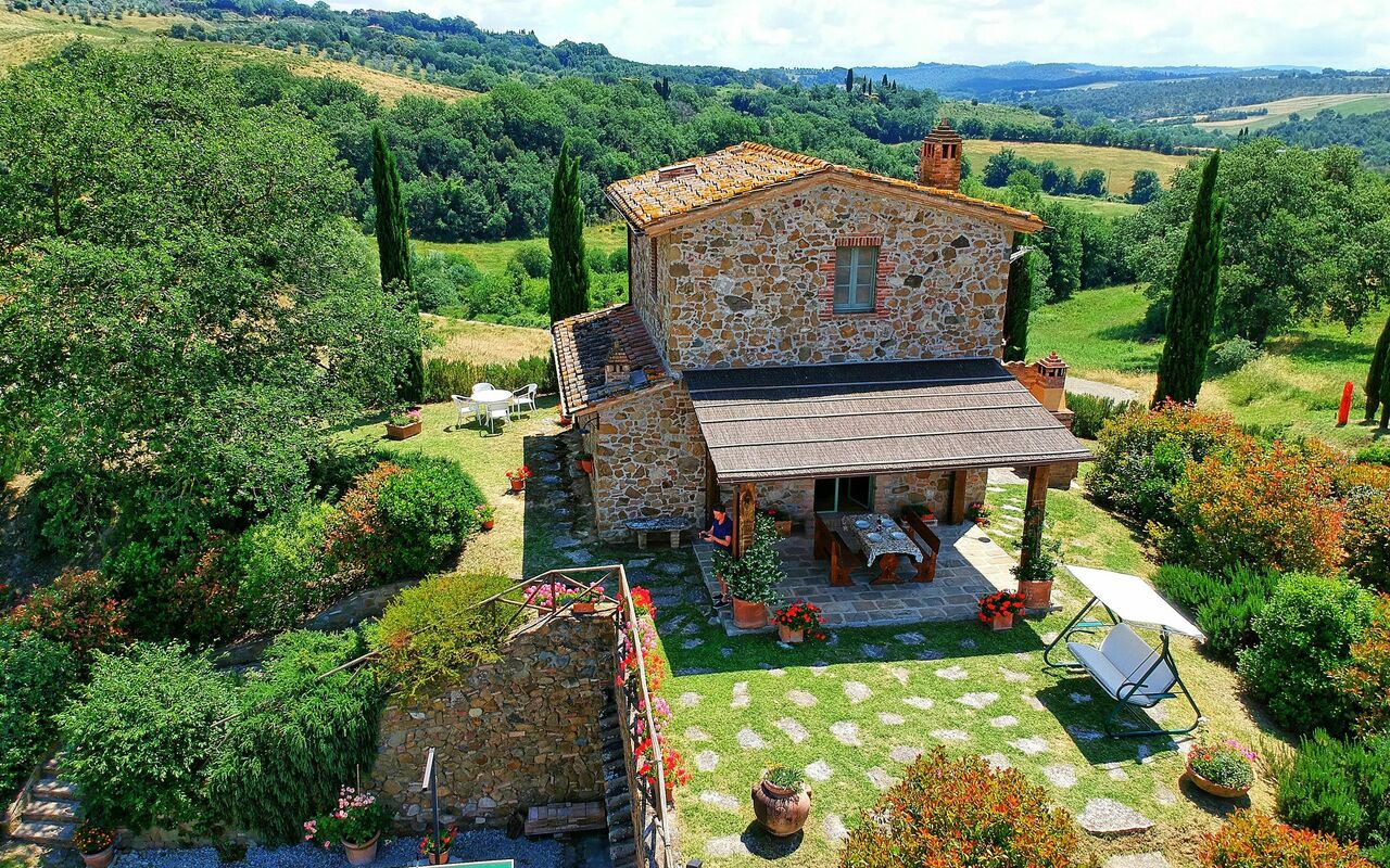 Castelmuzio: Draussen