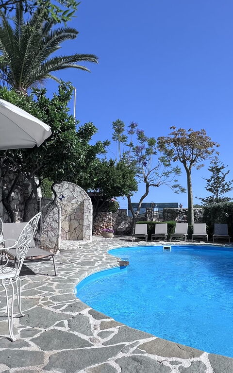 Castellammare: Außen, Schwimmbad