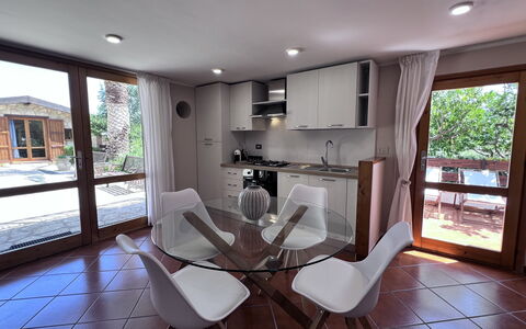 Unterkunft Castellammare 2: Küche, Wohnzimmer