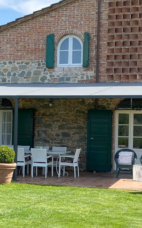 Villa Fontine: Draussen, Garten, Sommer