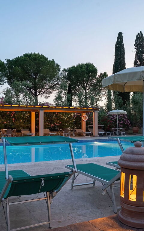 Montelopio: Außen, Draussen, Schwimmbad