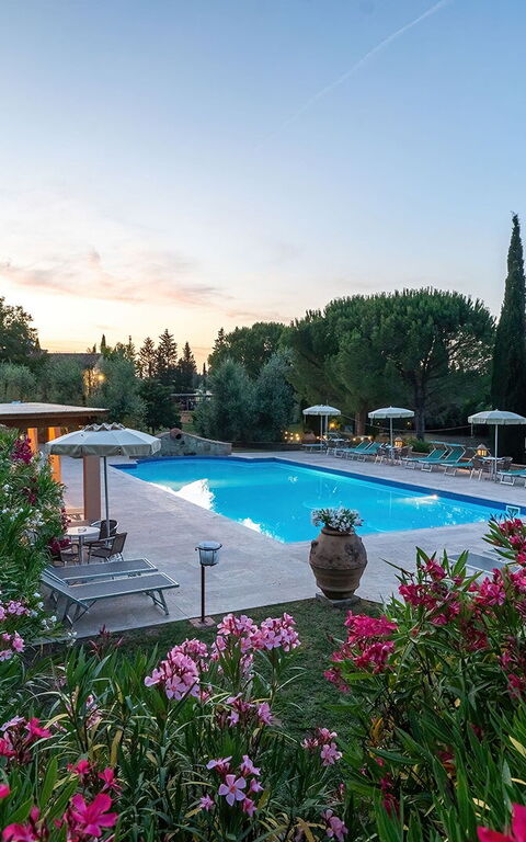 Montelopio: Außen, Draussen, Garten, Schwimmbad
