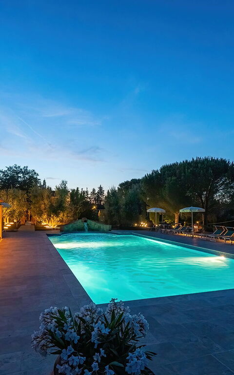 Montelopio: Außen, Draussen, Schwimmbad