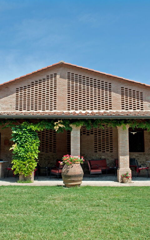 Montelopio: Außen, Garten