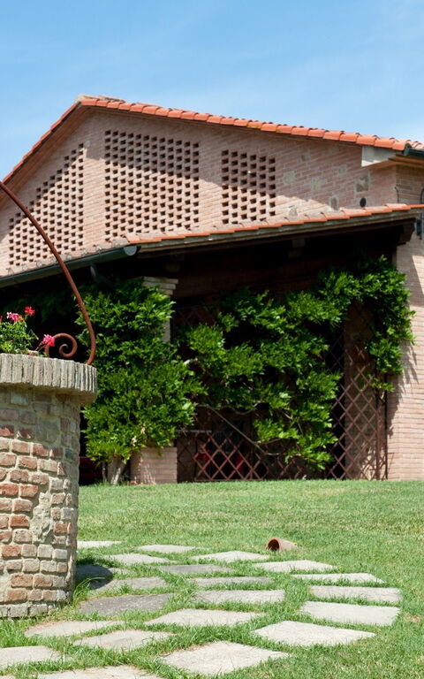 Montelopio: Außen, Garten