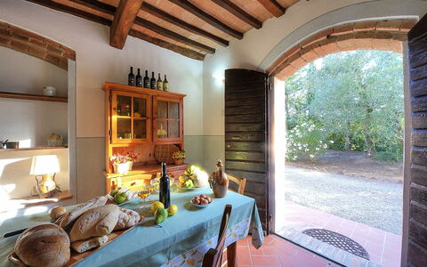 Unterkunft Montelopio 2: Esszimmer, Küche, Wohnzimmer