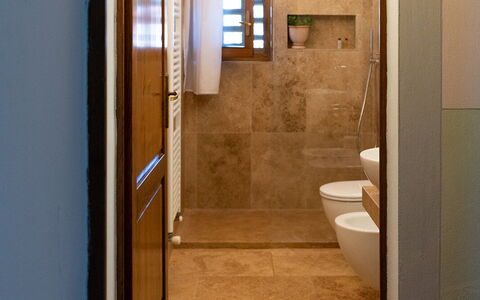 Unterkunft Montelopio 7: Bad, Zimmerdetails