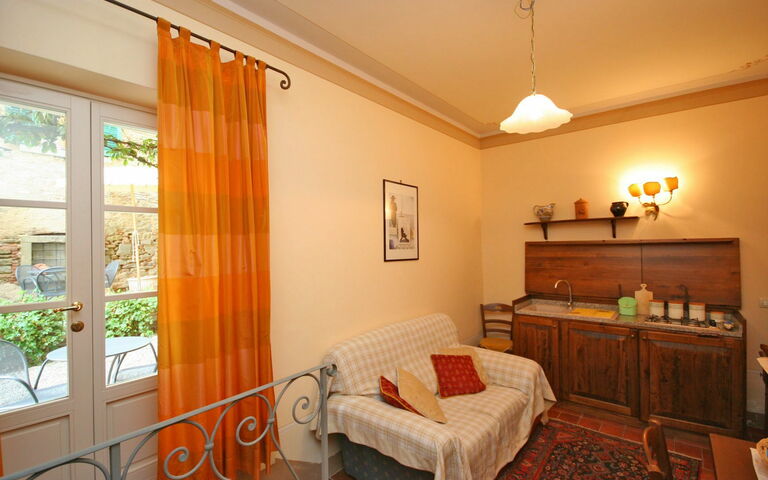 Unterkunft Santo Agostino Glicine: Esszimmer, Küche, Wohnzimmer