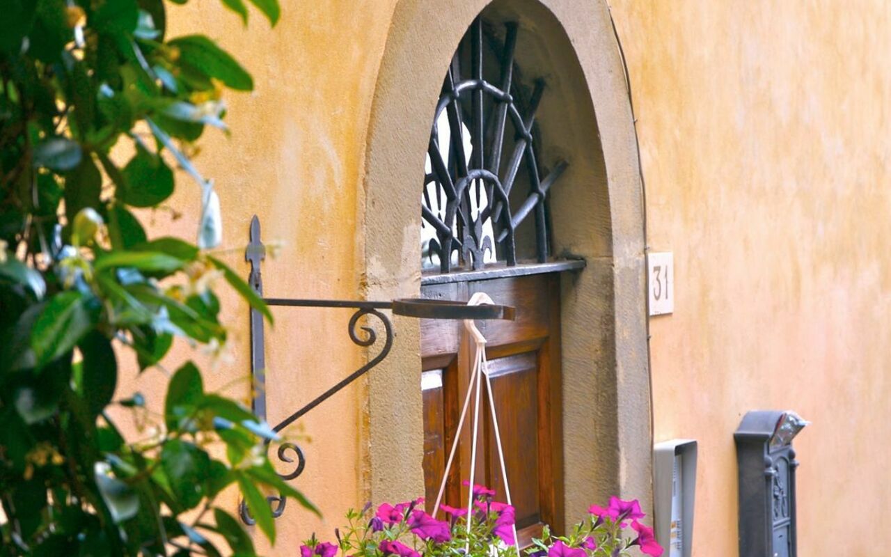 Santo Agostino: Außen, Draussen