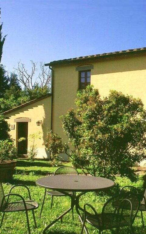 San Pietro: Draussen, Garten