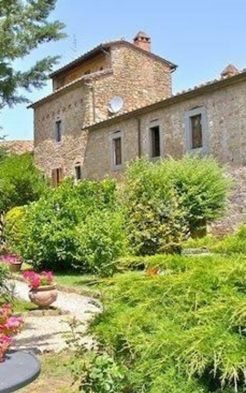 San Pietro: Außen, Garten