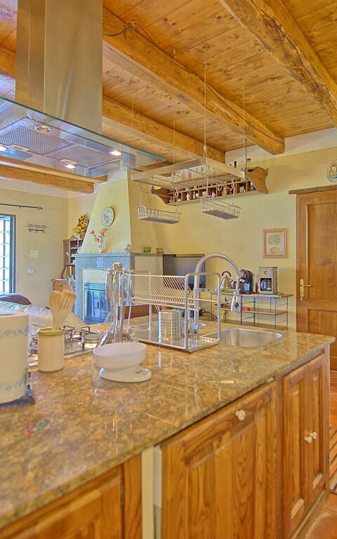 Villa Margherita: Esszimmer, Küche, Wohnzimmer