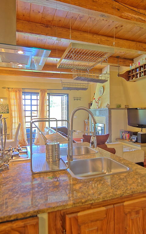 Villa Margherita: Esszimmer, Küche, Wohnzimmer