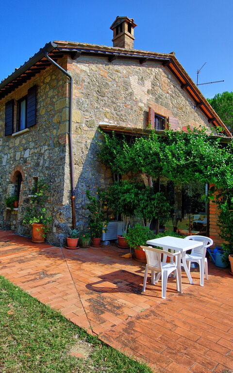 Casale Giulio: Außen, Draussen