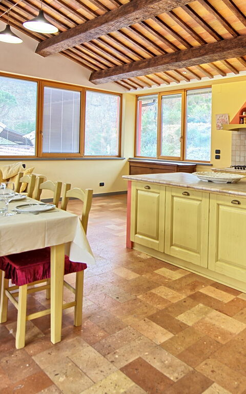 Villa Contessa: Esszimmer, Küche