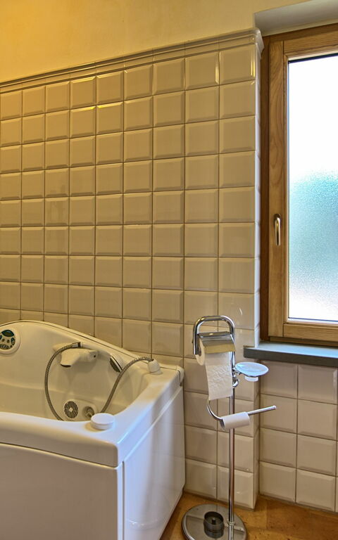 Villa Contessa: Bad, Whirlpool