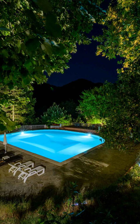 Villa Contessa: Draussen, Garten, Schwimmbad