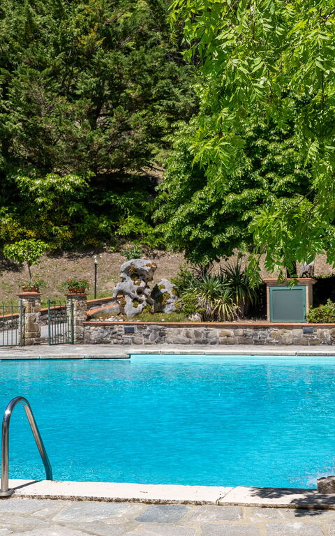 Villa Contessa: Draussen, Schwimmbad