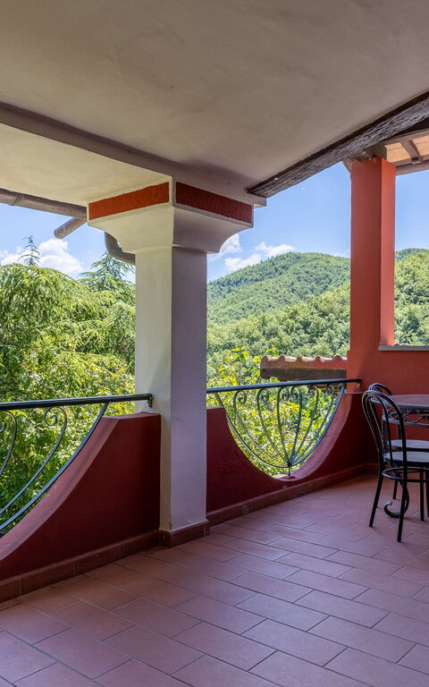 Villa Contessa: Ansichten, Balkon / Terrasse / Patio, Draussen