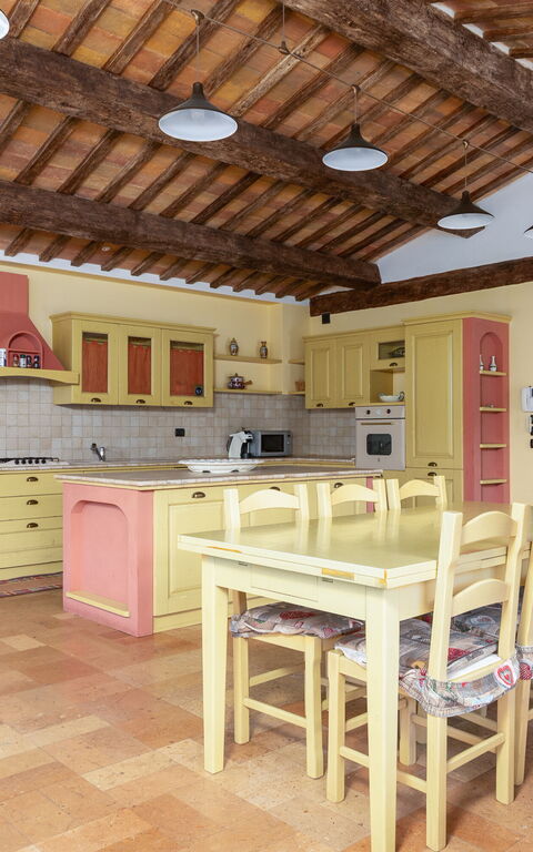 Villa Contessa: Esszimmer, Küche