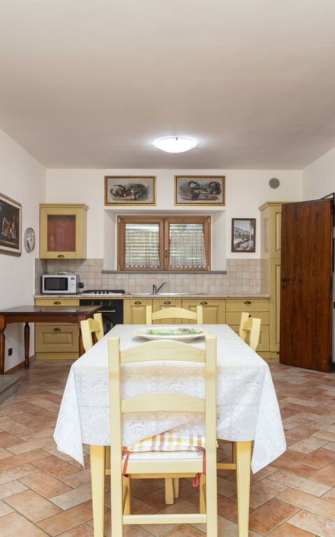 Villa Contessa: Esszimmer, Küche