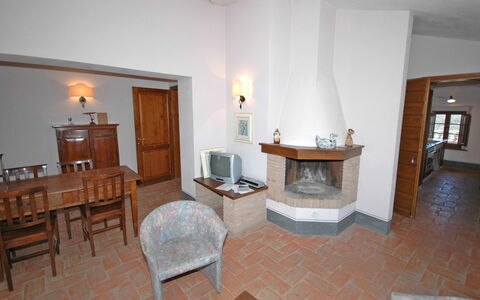 Unterkunft Fornacino 2: Esszimmer, Küche, Wohnzimmer